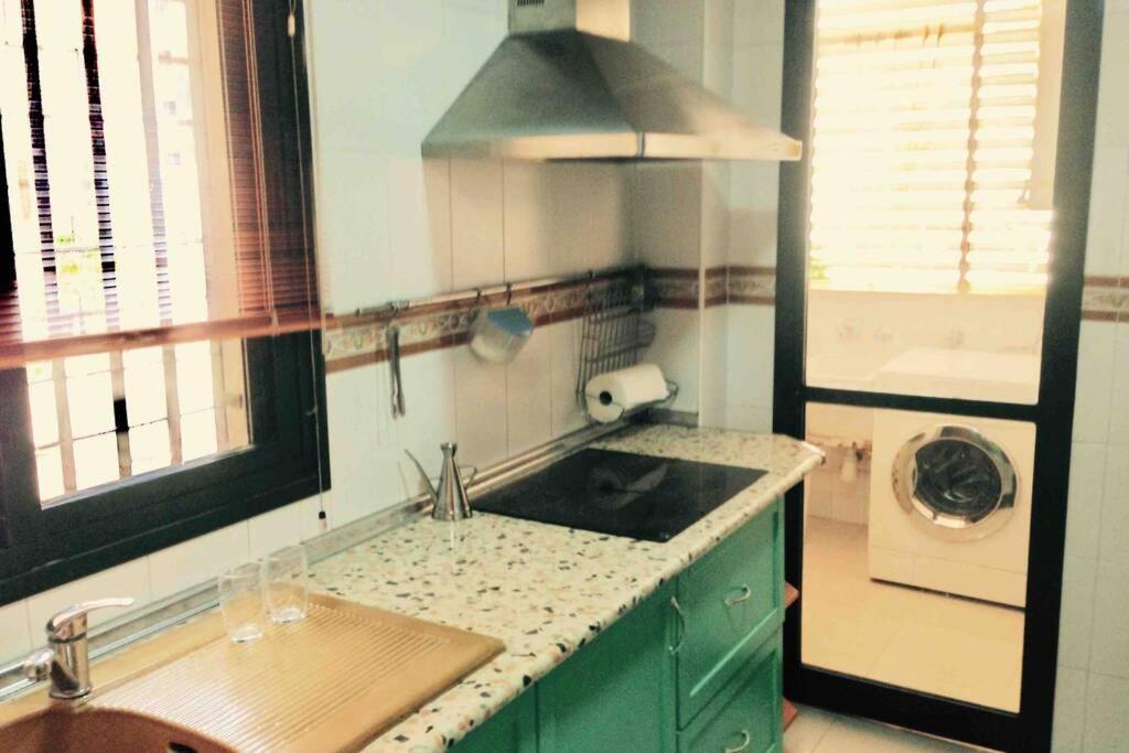 Confortable-Tranquilo Apartamento Junto Al Centro Malaga Luaran gambar